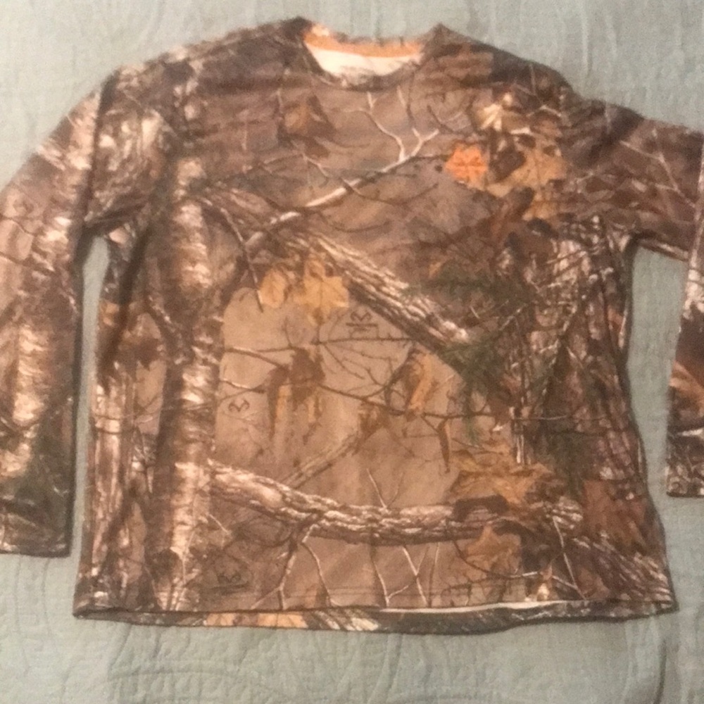 Real tree long sleeve camo T-shirt